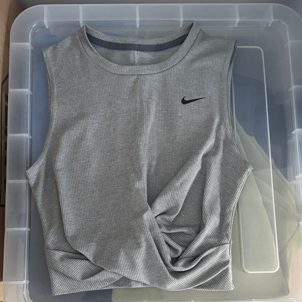 Nike Cross Front Cropped Tank Top